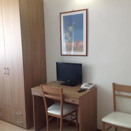 Hotel Ospitalità San Tommaso d'Aquino Bologna Camera foto